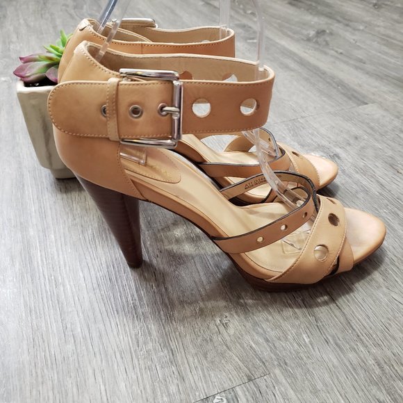 Cole Haan * Beige Perforated Ankle Strap Heels 7.5 - Picture 5 of 12